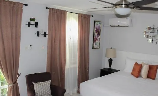 אוצ'ו ריוס Sandcastles Beach Resort